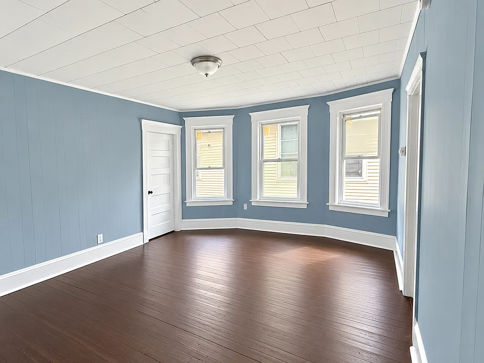 922 Howard Ave #2