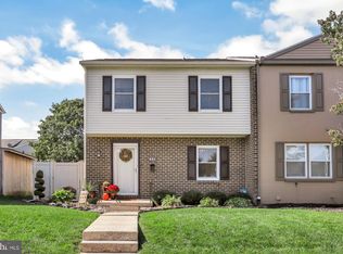 830 Woodlawn Dr, Chambersburg, PA