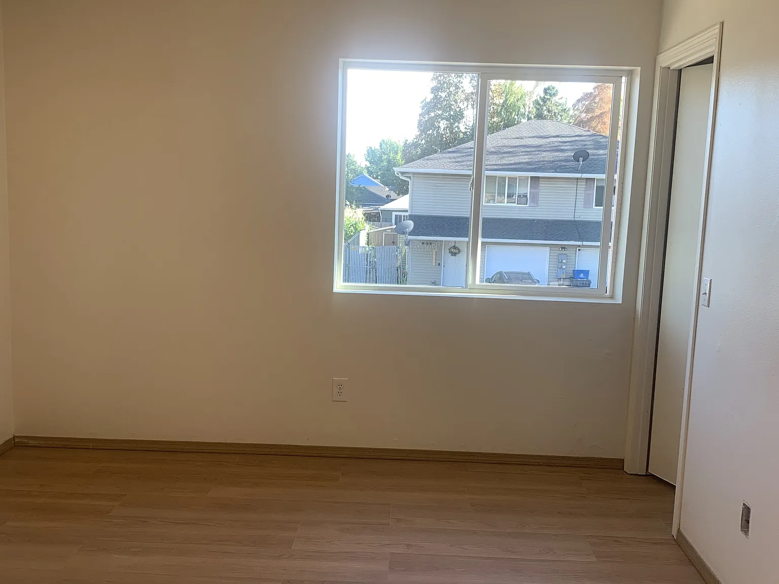 3 bed, 2.5 bath, 1260 sqft, $1,900 — Photo 3