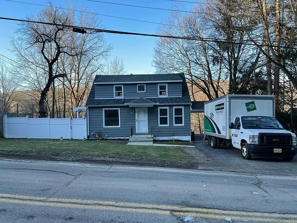 56 Powers Rd