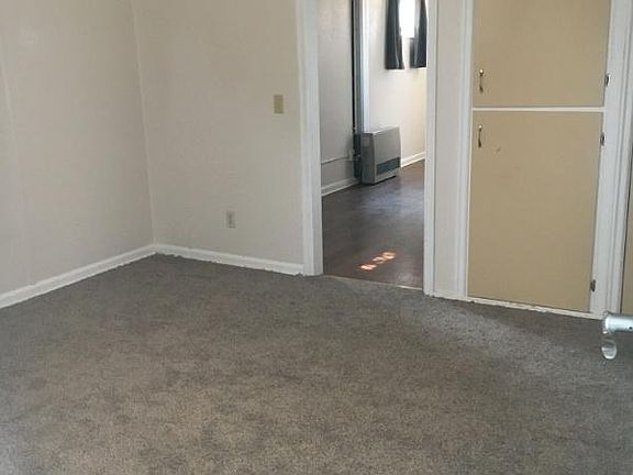 3rd image of 1901 S 8th St W APT 2