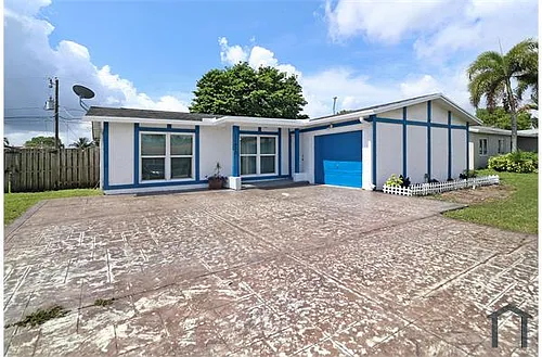 11430 NW 37th St Photo 1