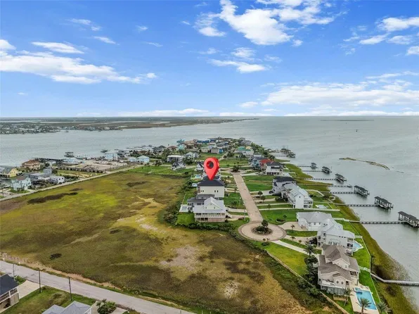 9305 Vista Bella, Galveston, TX 77554