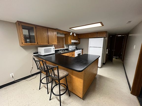 4th image of 4818 N Moody Ave #G