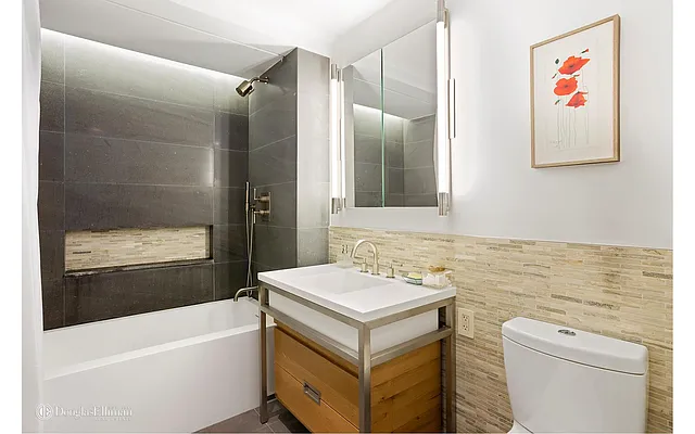 Rented by Douglas Elliman | media 17