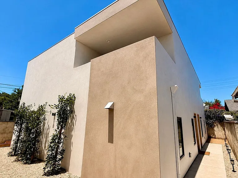 2705 Benedict St — Photo 25