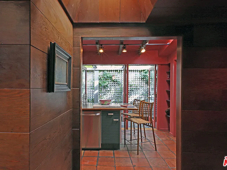 2673 Mandeville Canyon Rd — Photo 11