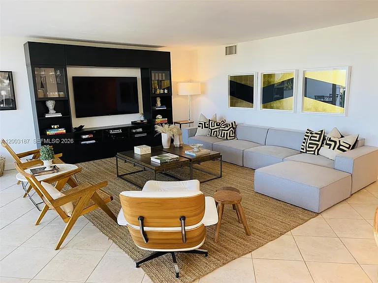 881 Ocean Dr #3E — Photo 11