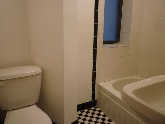 Rented by DSA Realty | media 31