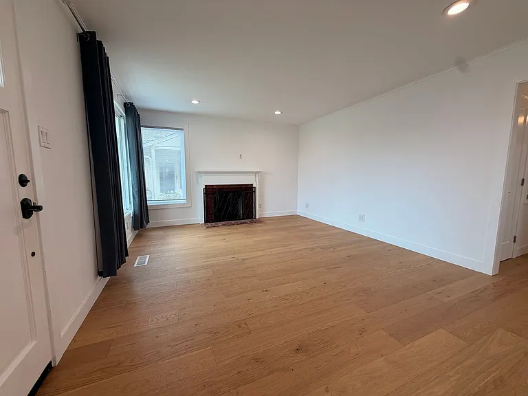 710 W Orange Ave — Photo 3
