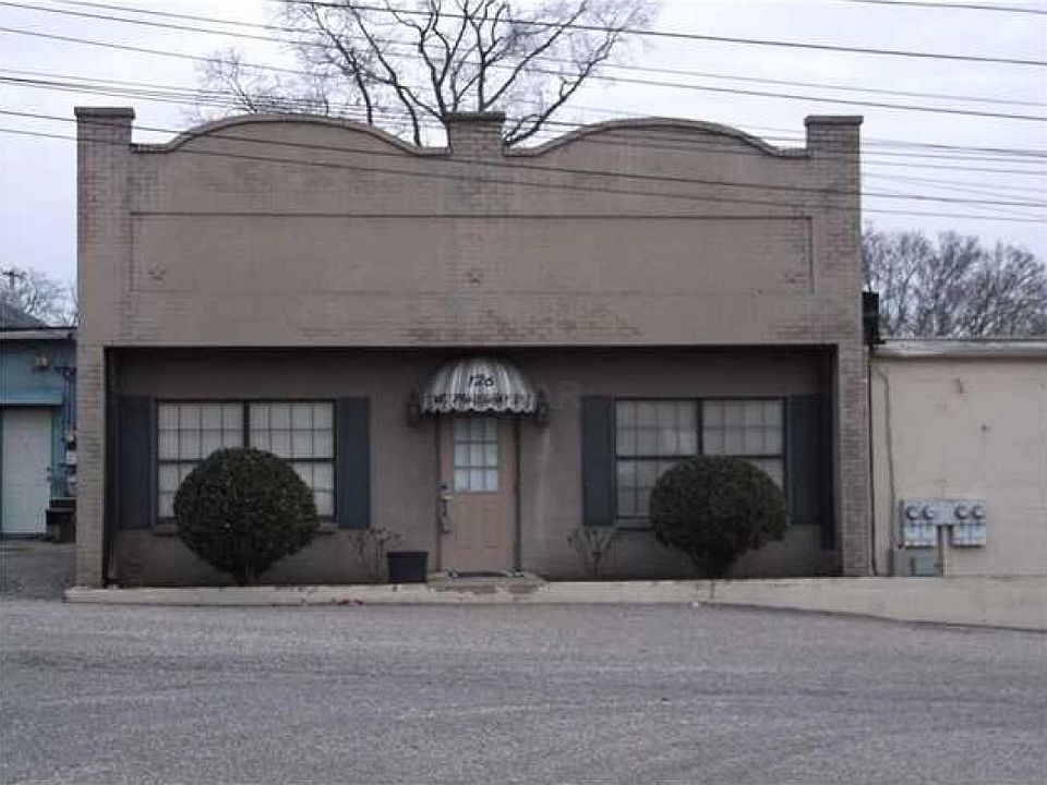 2nd image of 126 W Pleasant Ave