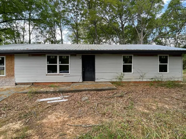 1040 Chapel Cir, Greensboro, GA 30642