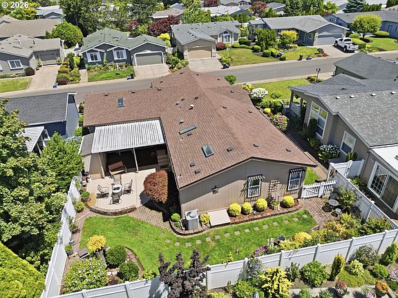 5th image of 3220 Crescent Ave Space 33