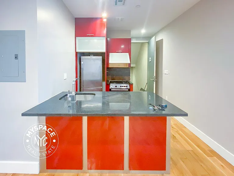 1020 Park Pl #BB — Photo 1