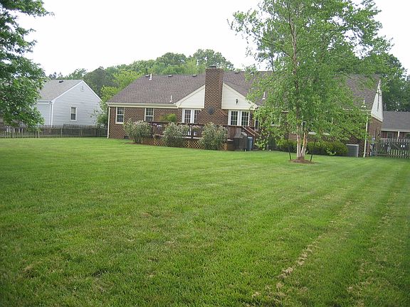 2nd image of 513 Ravenstone Dr