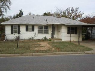 1608 N Center Ave, Shawnee, OK 74804