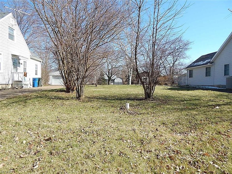 1st image of 969 Warwick Dr