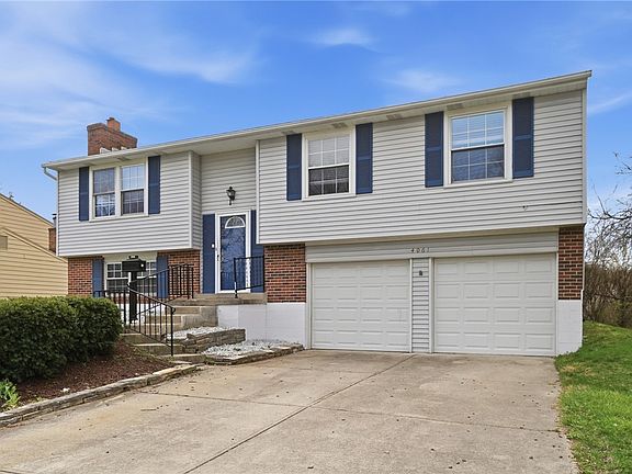 2nd image of 4061 Forest Ridge Blvd