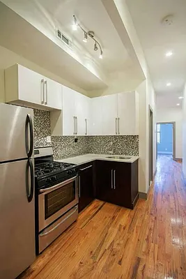 Rented by Level Group | media 29