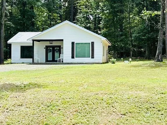 2nd image of 1949 Lakeshore Dr