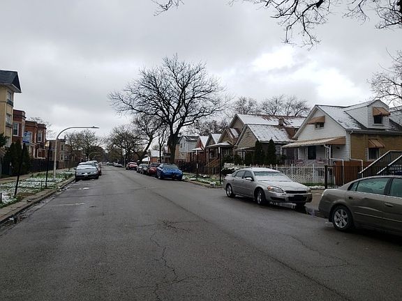 5th image of 627 N Trumbull Ave
