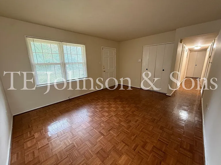 4218 S Jasmin Ct — Photo 5