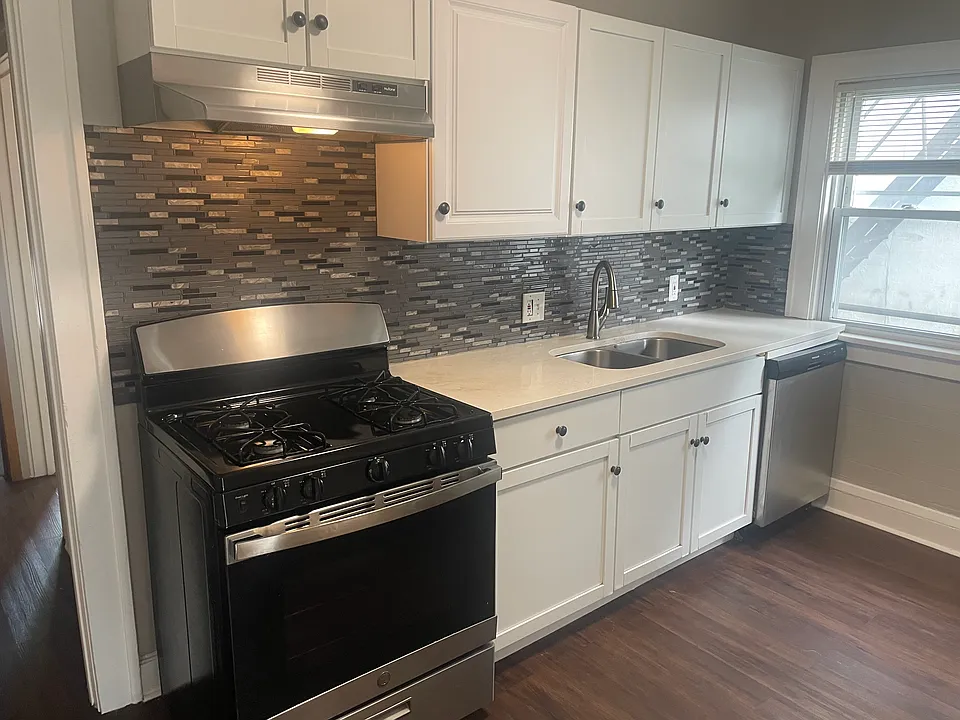 3706 Penn Ave N #1