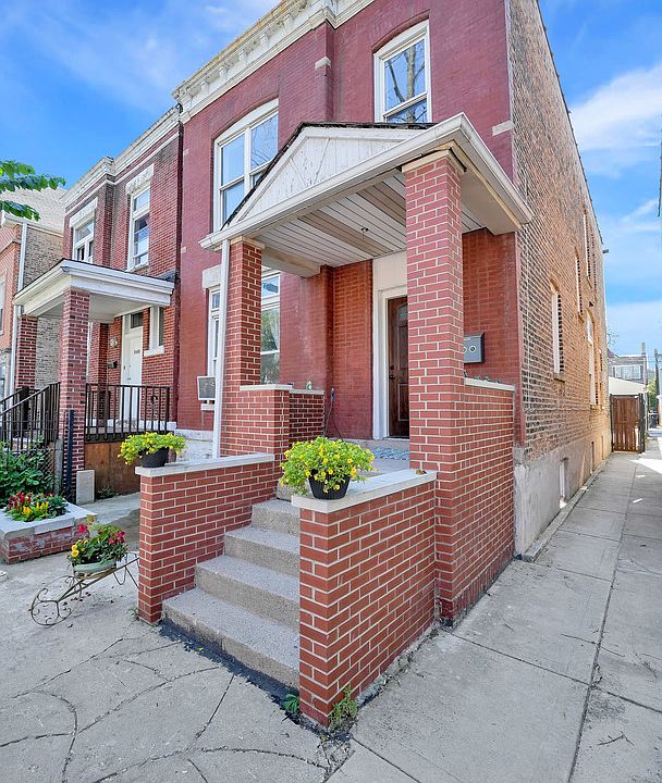 1st image of 2438 S Central Park Ave