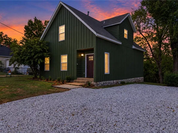 519 Electric St, Rogers, AR 72756