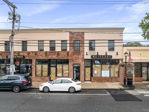 409 Plandome Rd #H, Manhasset, NY 11030