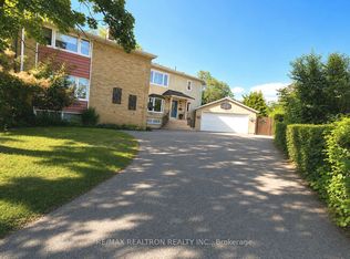 20 Redwing Pl, Toronto, ON M3C 2A8