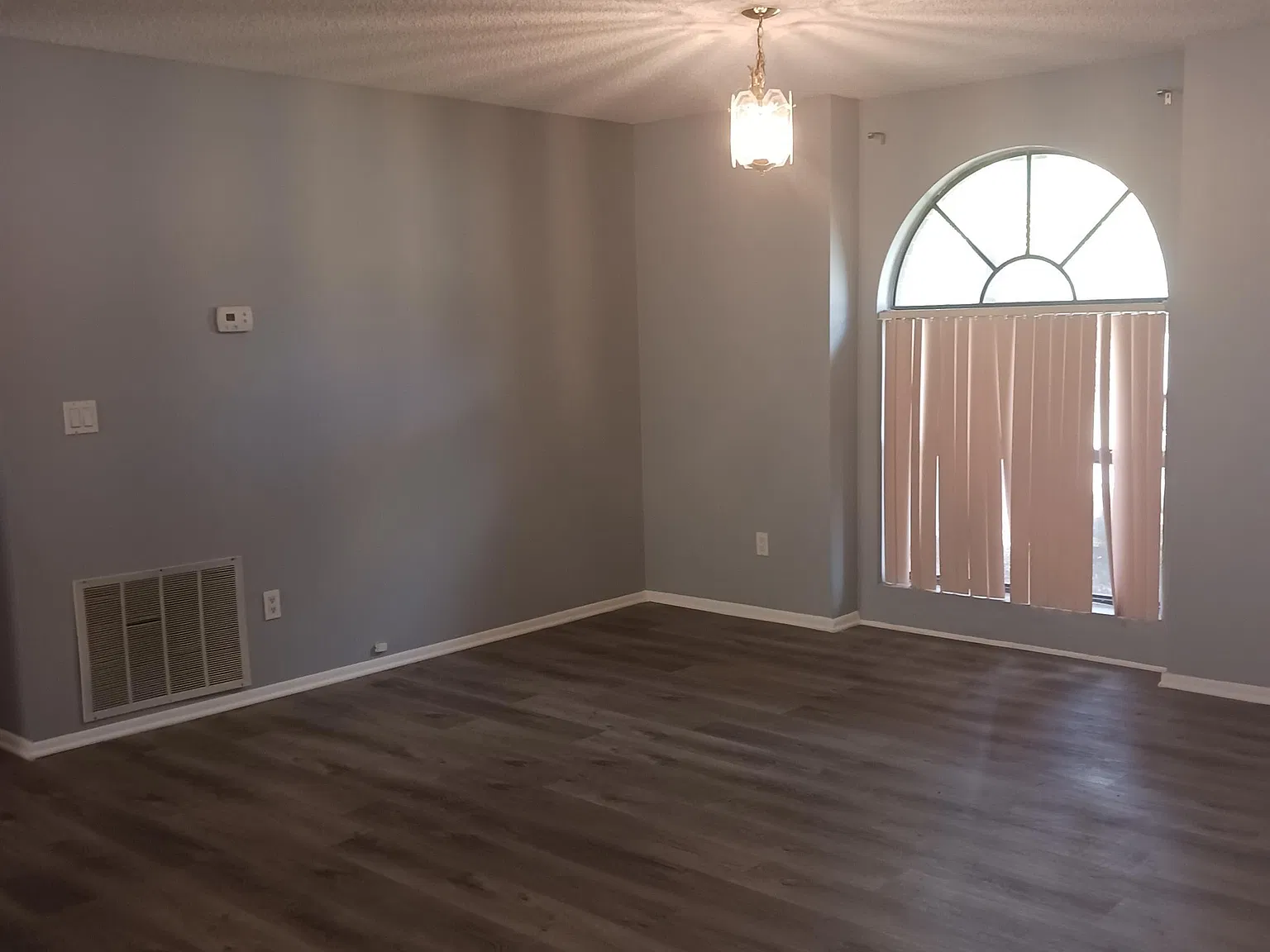 Covedale 7706 - 1 — Photo 3