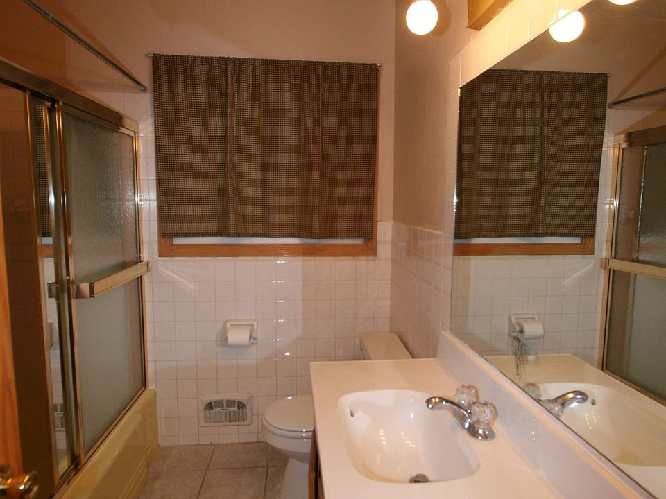 2nd image of 286 Dawn Ave