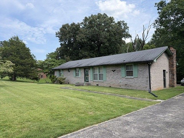 2nd image of 330 Belmont Rd