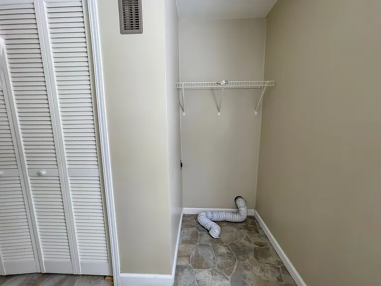 1800 E Princeton Ave — Photo 14