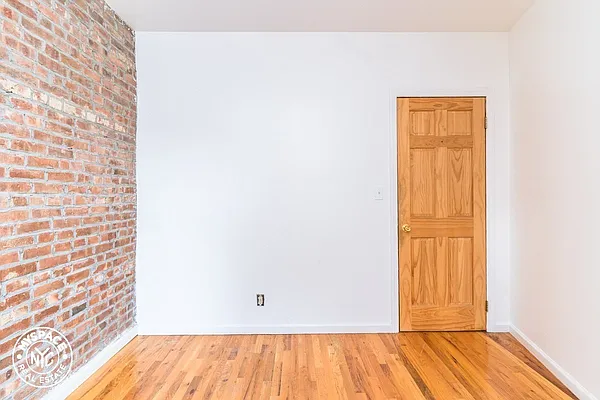 Rented by MySpaceNYC | media 11