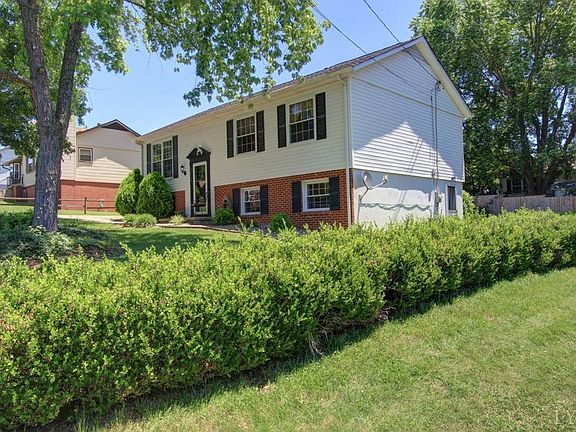 4th image of 6225 Newport Dr