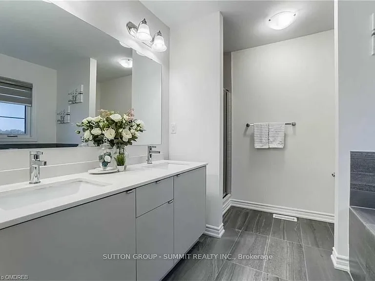 492 Bergamot Ave — Photo 15