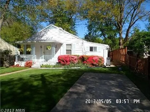 1227 Clagett Dr, Rockville, MD 20851