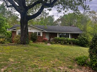 1321 Clearpoint Dr, Hixson, TN 37343