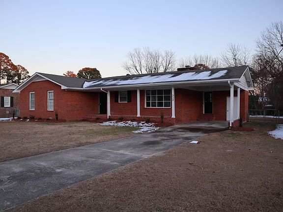 2nd image of 212 Glenwood Trl