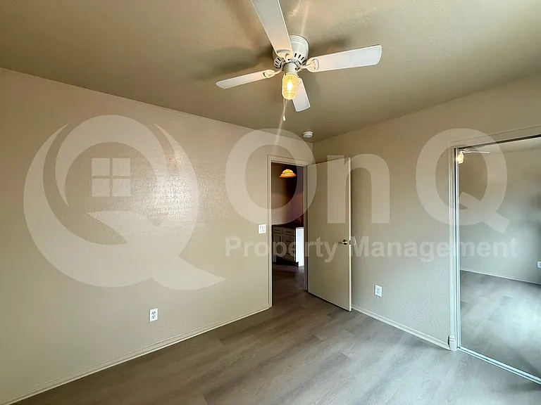 5409 S 15th Way — Photo 14