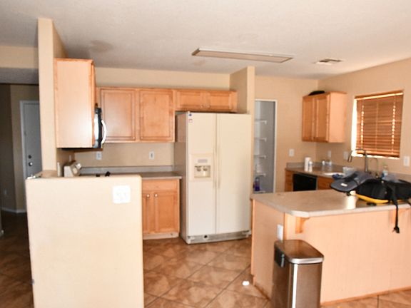 5th image of 42407 W Hillman Dr