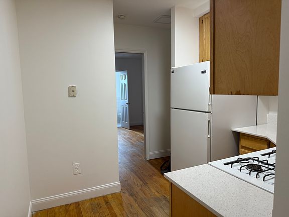 5th image of 108 Baltic St #3L