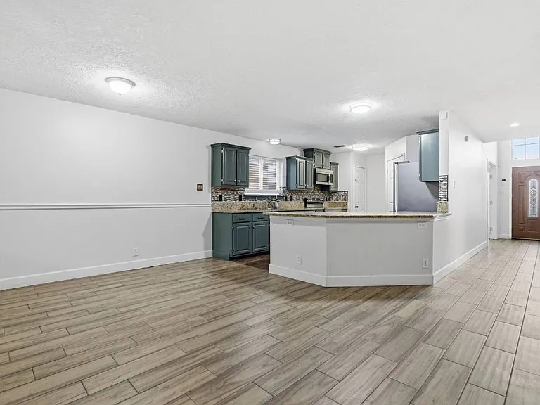 7442 Tall Cedar — Photo 9