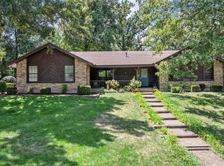 21 Ravenwood Ct, Lake Saint Louis, MO 63367