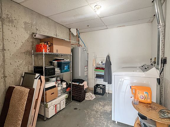 Entry Floor Storage / Laundry Room