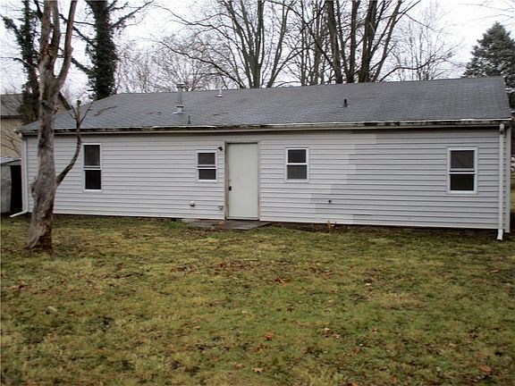 2nd image of 329 Hayes St