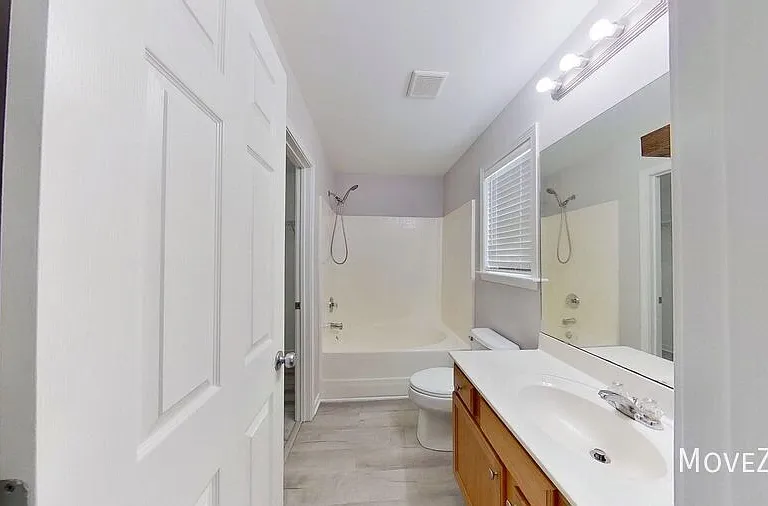 1347 Parkland Way — Photo 24