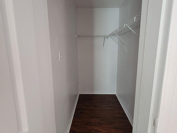 3rd image of 142 Varsity Dr